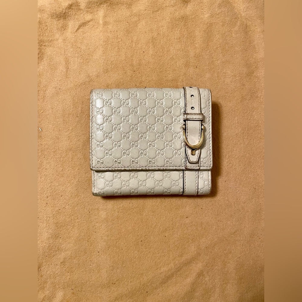 GUCCI GG Guccissima Cream Trifold Wallet